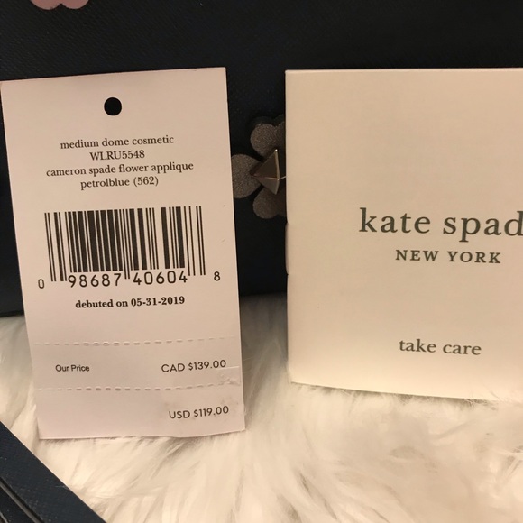 ❌SOLD❌Kate Spade Med Dome Cosmetic bag - Picture 5 of 8
